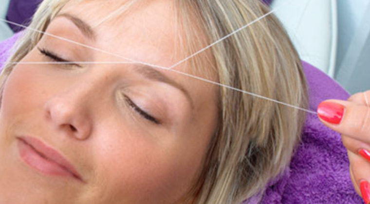 Wenkbrauwen en bovenlip epileren