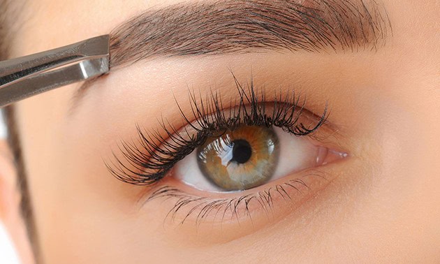 Epileren en verven wenkbrauwen — Beautyhouse Rotterdam