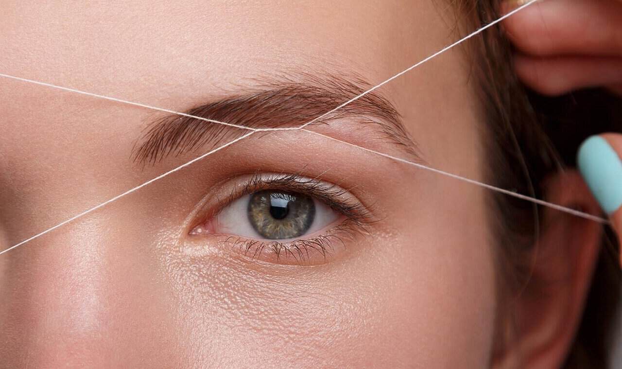 Epileren touw gezicht ex wenkbr bij Beautyhouse Rotterdam